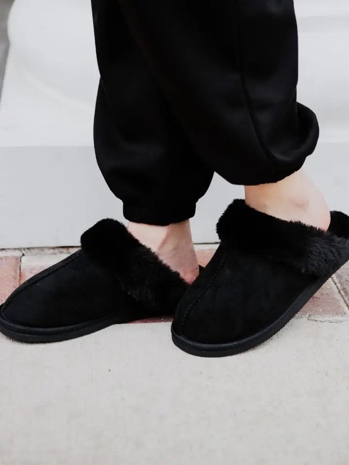 Black Faux Fur Women's Slippers