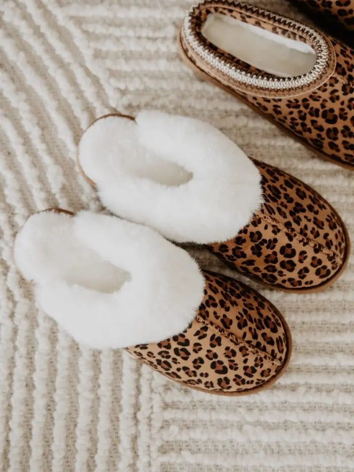 Leopard Print Faux Fur Cozy Slippers